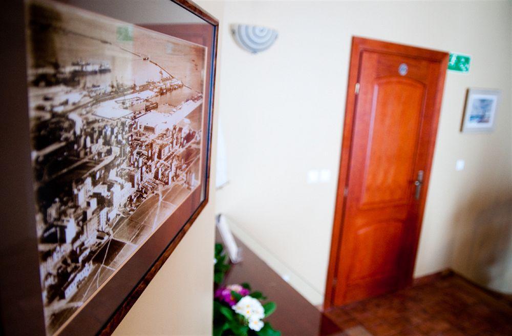 Villa Admiral กดิเนีย ภายนอก รูปภาพ